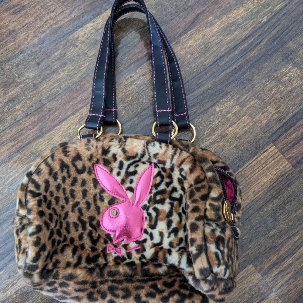 Vintage Y2K fuzzy leopard print bag.